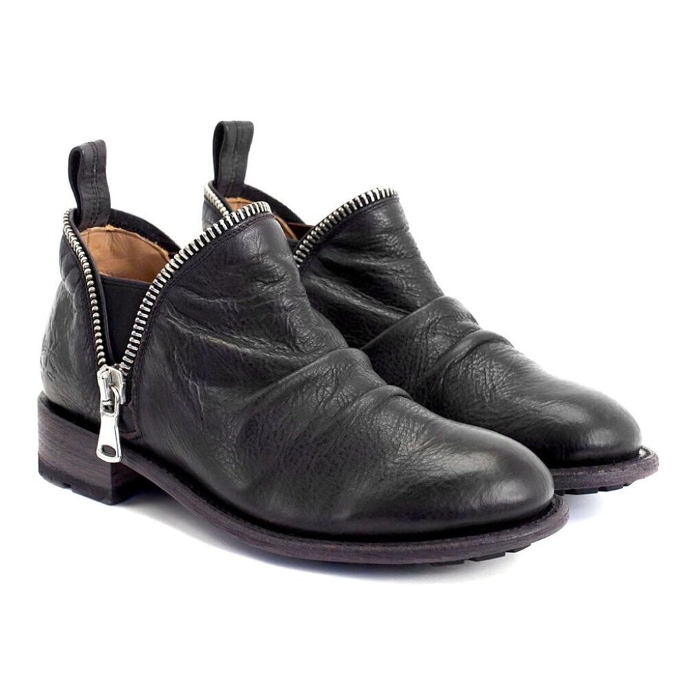 John Fluevog Black Living Evers Pull On Low Ankle Boot Size 6